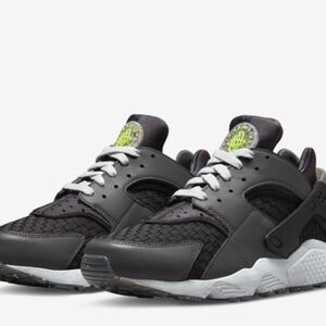 AIR Huarache By NIKE